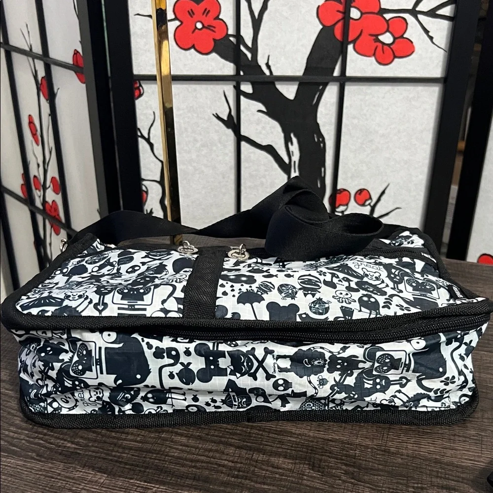 SIPECUSA Black & White Nylon Patterned Crossbody Bag